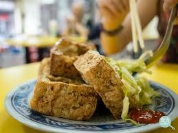 传统文化融入餐饮体验，中式糕点成为市场新宠——“国潮”餐饮滋味新